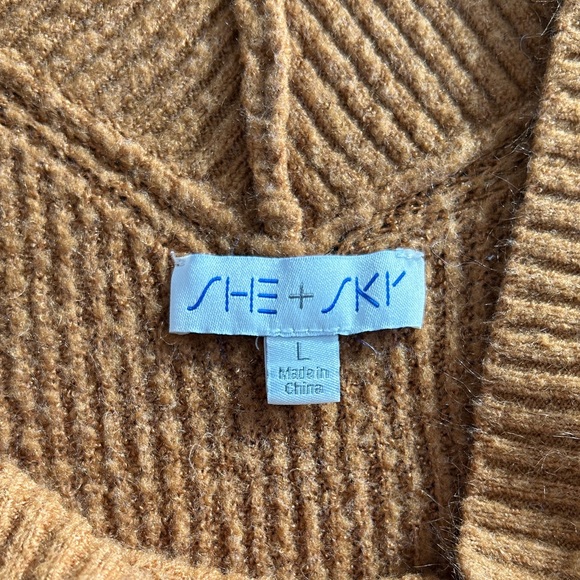 She + Sky Oversized V-Neck Knit Sweater Women’s Size L – Camel Brown - Picture 4 of 5